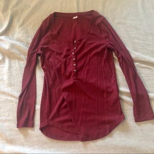 Old navy red shirt